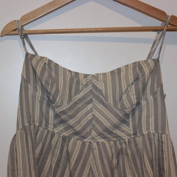 Urban Outfitters Lorelei Crinkle Romper Gray Size Large - Picture 3 of 8